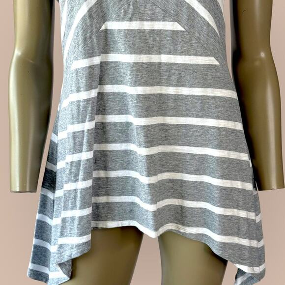 Two By Vince Camuto Striped Tank Top Cotton Knit Swing Hem Size L Gray White - Picture 5 of 15